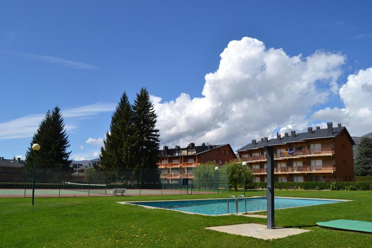 Amplio Apartamento Con Piscina En Llivia Ngoại thất bức ảnh