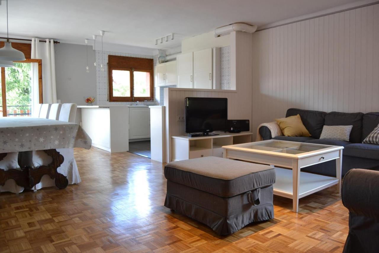 Amplio Apartamento Con Piscina En Llivia Ngoại thất bức ảnh